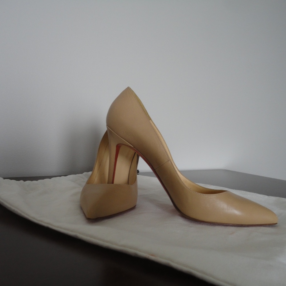 Christian Louboutin So Kate Iconic Heels/9